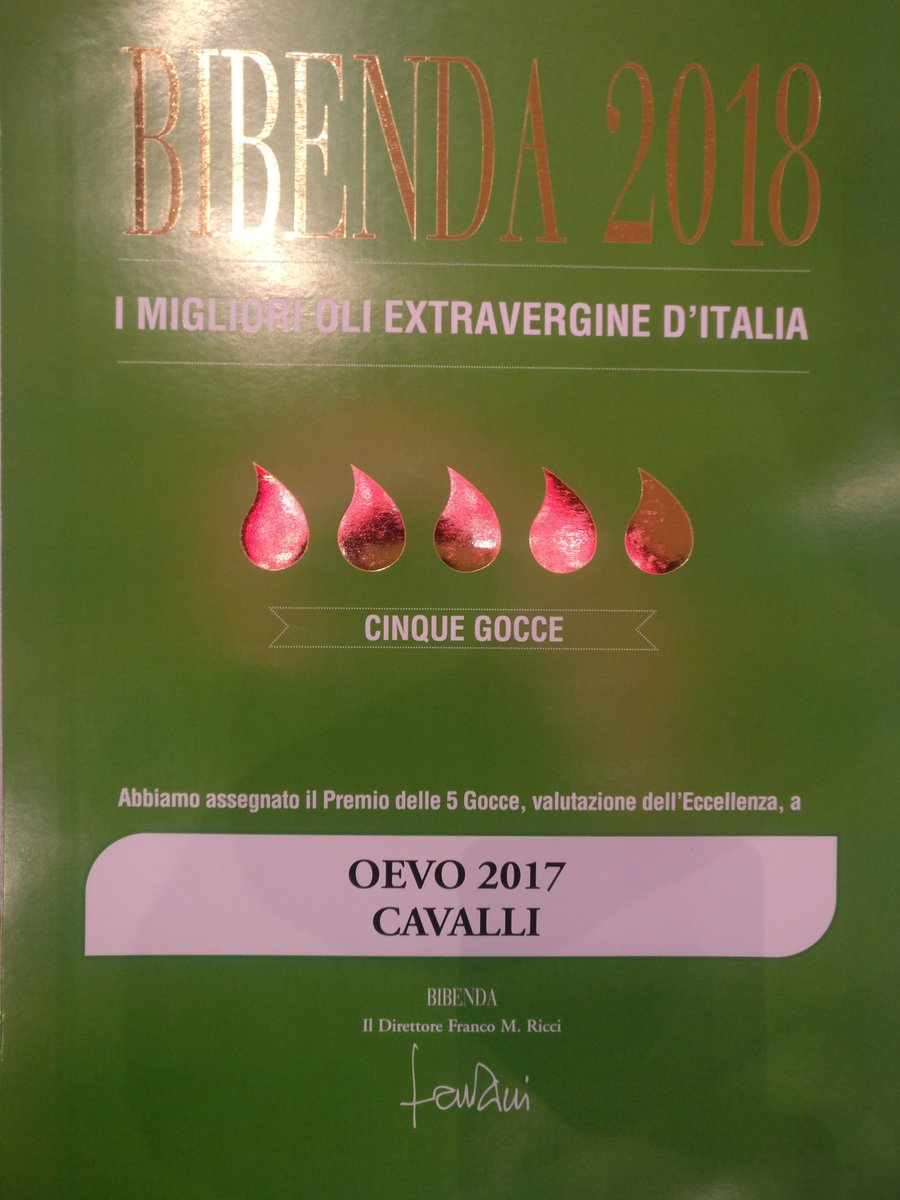 Un percorso lungo tre generazioni, la nostra terra, tutti i nostri primi passi condivisi, la contemplazione di alberi e piante che diventavano ogni giorno più grandi.
Goccia dopo goccia abbiamo coccolato il nostro Olio.
Oggi ne sono arrivate 5, tutte di qualità.
Bibenda #EvoForum