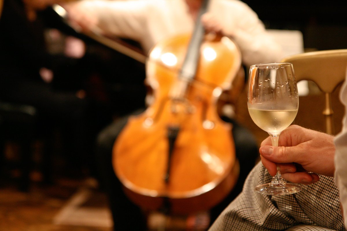 1901ArtsClub's tweet photo. Classical Music = wonderful.  Fine Wines/Cognac = amazing
Classical Music + Fine Wines/Cognac = ??

Join artists and experts who will help us put them together.
Two opportunities @1901ArtsClub: 
* Tomorrow 24 March (https://t.co/iWe3UqKjhz) 
* and 18 May (https://t.co/DGBJ5EBwrO) https://t.co/gUbBaKgg29