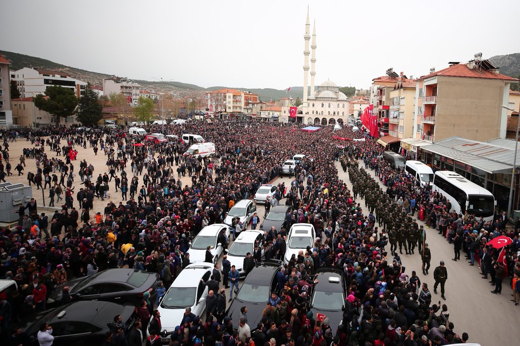Şehidimiz, yiğidimiz Muhittin Talha Çalışkan’ı Rabbimizin ona vadettiği cennetine yolcu ettik. Vatanımızın, milletimizin başı sağolsun.