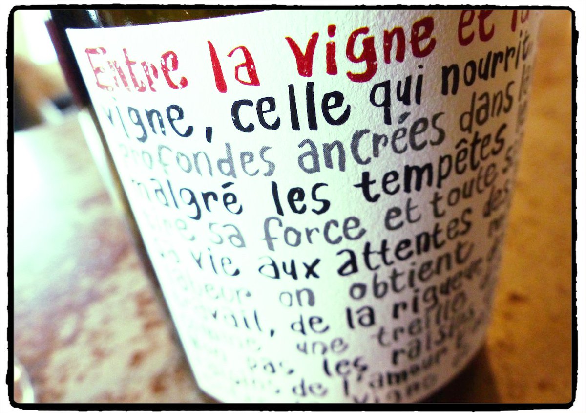 And what to do if you can’t decide between vineyards and sea? Quite simply: Drink wine from Pierre Cros! #Minvervois #Syrah #Mourvèdre vinparleur.net/And-what-to-do…