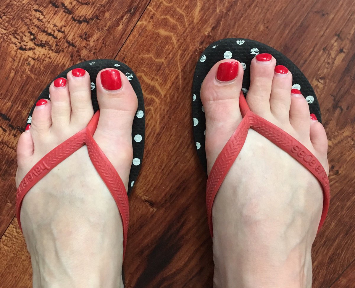elinhafdavies's tweet photo. @TeamWales #WeAreRed Day.
Be inspired and make sure you inspire.  @GC2018 318 athletes to make us proud 
Wear red and show your #Welsh passion. #TîmCymru #CymryCoch #Amdani #Top2Toe 💄💋🏴󠁧󠁢󠁷󠁬󠁳󠁿 https://t.co/2psInZ3qqI