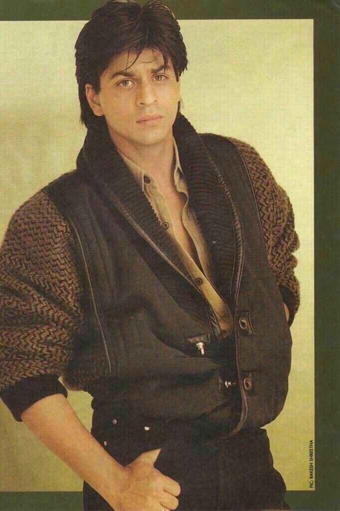 SRKCHENNAIFC's tweet photo. #SRKFlashback : Old is gold 🙌😍 King Khan in 90’s ✨

RT for SRK in Formal
Like for SRK in Jacket 🧥 

Which is your favorite?😍
We love both of them ❤️ https://t.co/rf5NdlqXNn