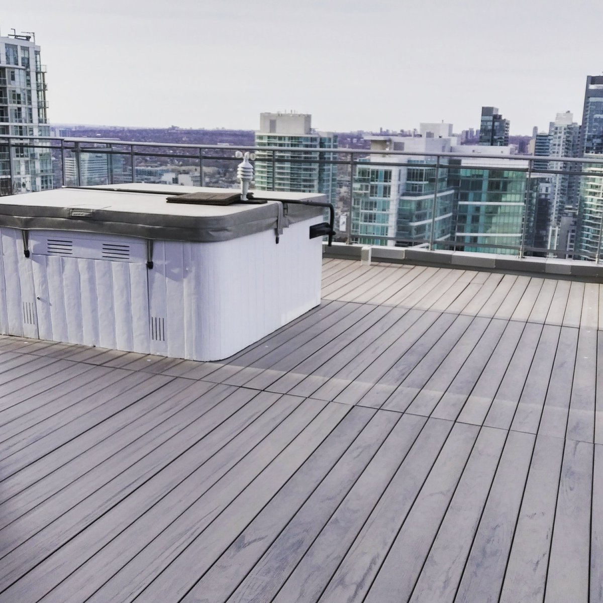 SkyscapesInfo's tweet photo. Get your outdoor space #summerready like this one! We made these #custom #composite #decktiles to #complete this #incredible #penthouse #rooftop 

Or who needs #summer when you have a #hottub on the #terrace ?

#luxurious #thesix #viewfromthetop #cityplace https://t.co/YvD3tv69LQ