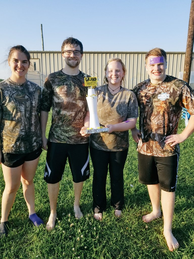 ClementsFFA's tweet image. Yesterday members participated in the first CHS FFA Ag Olympics Competition!!