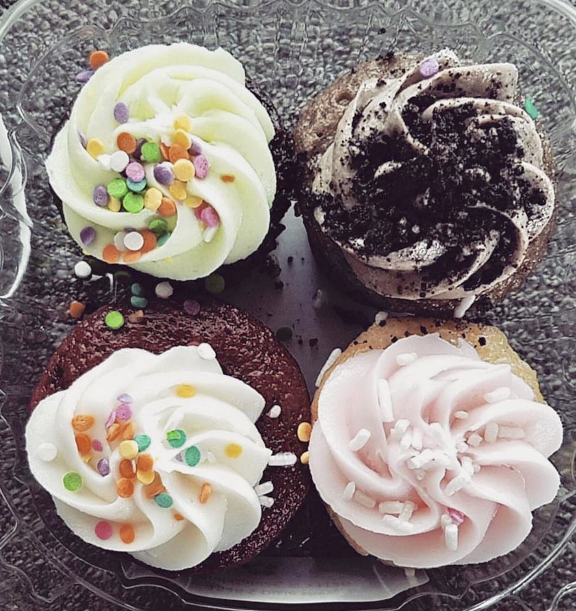 The final four! 😋 TGIF! 🎉We love hearing from you💕, Let us help you in the speediest way possible by ☎️ calling 786 200-6153 or emailing us at info@mishascupcakes.com #mishascupcakes #mishascakes #mishascupcakesandcakes  #cupcakes #sweettooth  #springtreats #finalfour