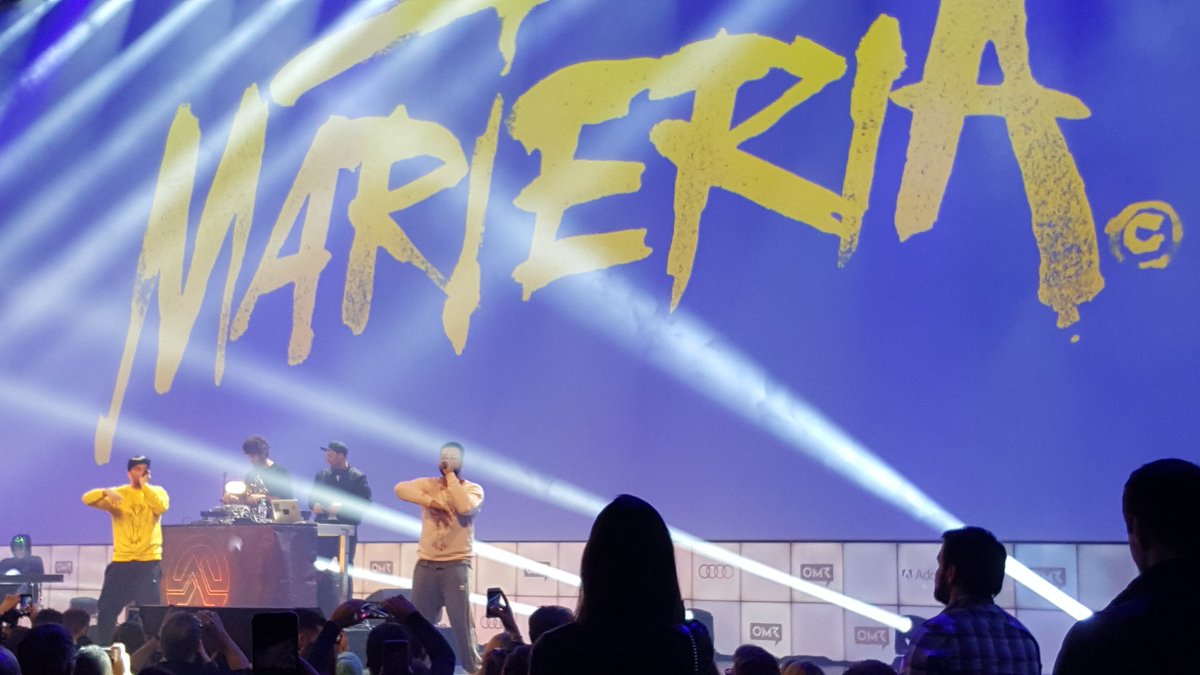keule80's tweet photo. Fette Party @OMRockstars !! 😎🤘🎸🍹Marteria live on stage!! Danke @pilot_agentur für's Sponsoring!! #lovemyjob #agencylife #OMR18 #onlinemarketingrockstars https://t.co/zJ9wlle2zj