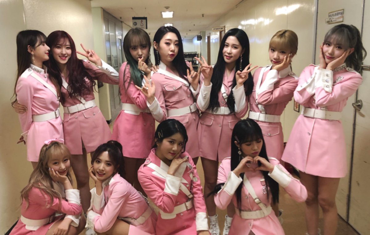 WJSN_Cosmic's tweet photo. [#WJSN]
180323 #뮤직뱅크
#우주소녀 #꿈꾸는마음으로 💖
#오늘의우주복👭 https://t.co/ToDxjHjIfF