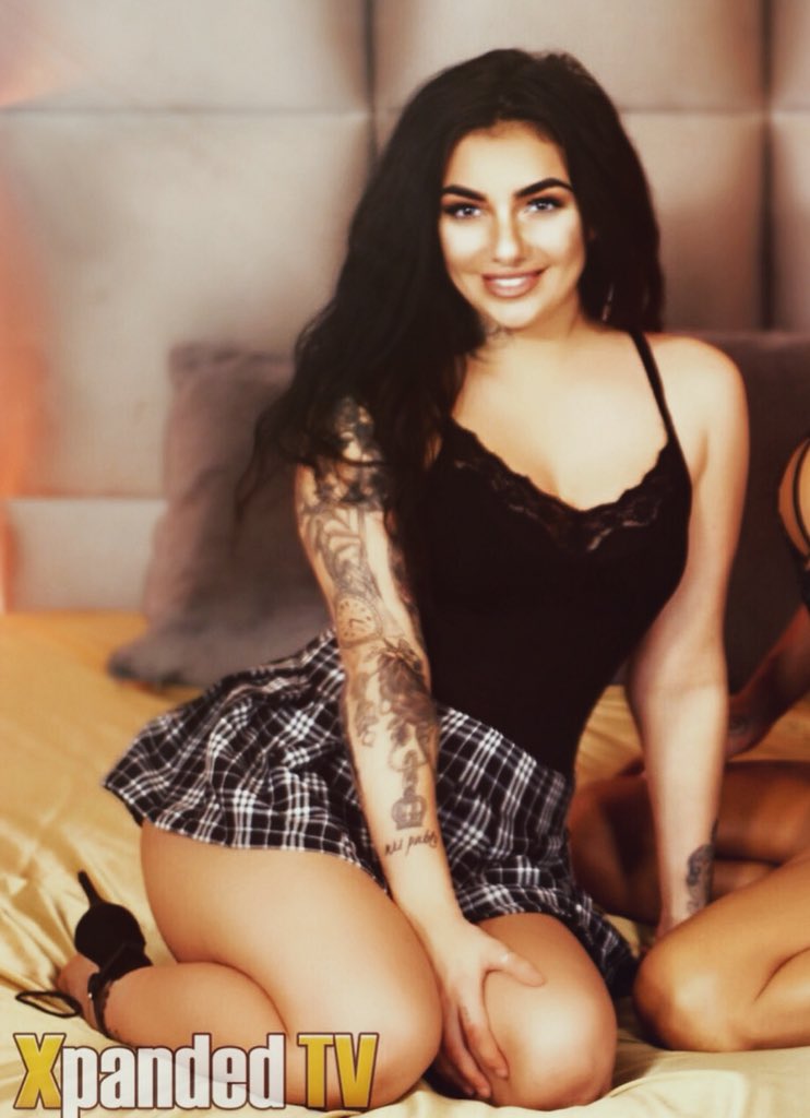 TeamBrooke86's tweet photo. #TheHottestBabeOnTV is back live @XpandedTV/ @XpandedTV2 on Sunday from 1:30pm till 9pm miss Brooke miss out πππ #EndingTheWeekendWithABang @BrookeOrsini @the_real_winsaw @Rubybabes007 @dt012e9678 @malc_13 https://t.co/Mqnq8L8RDO