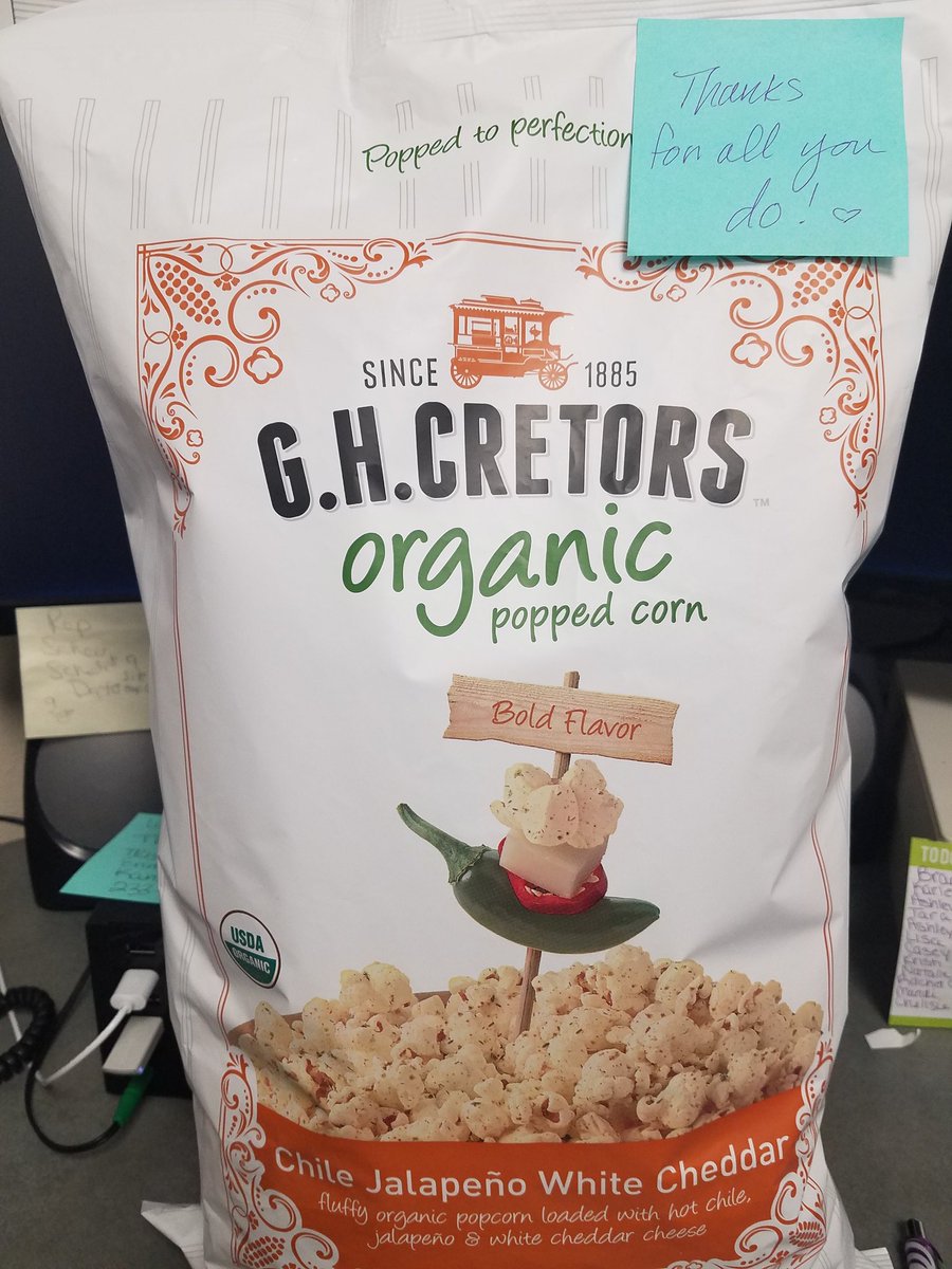 CCRIPatty's tweet image. I seriously have the best coworkers @CCRIMoorhead . I found the best popcorn from @GHCretors sitting at my desk. #Chile #Jalapeno #whitecheddar #HappyFriday