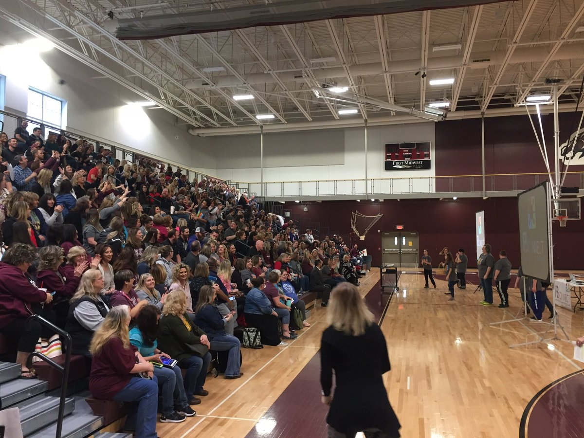 kupertech's tweet photo. Love the JH Life Skills group for joining us today! #pbconnect18 https://t.co/4HL0Vi52tV