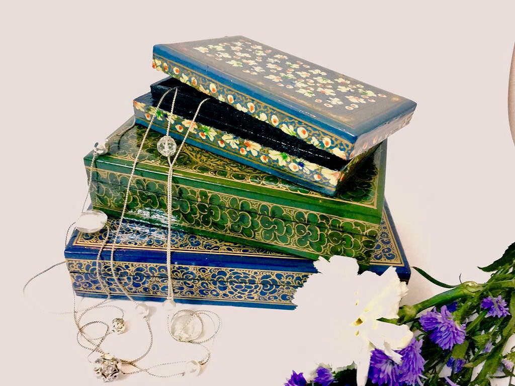 indianarte's tweet photo. Buying handmade is buying from someone who cares!

#InternationalDayOfHappiness #firstdayofspring #handmade #HappinessDay @makeinindia # https://t.co/qg10ip22Un