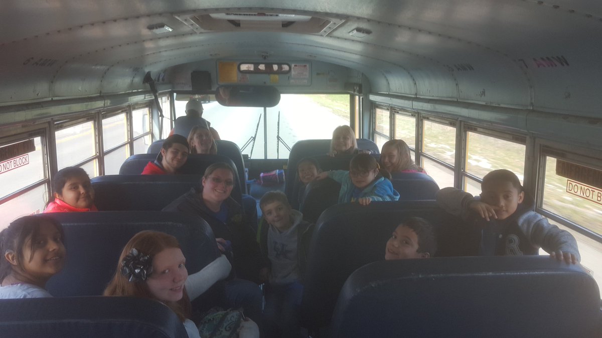 ElyseAllemang's tweet photo. ACES...Here we come! @SERCD_KY @PSESCPS @Clearcreeknews @ShelbyWMS @RocketPrincipal #walkingdeaf #deafstrong @marylbracken https://t.co/MFmQjB2rkt
