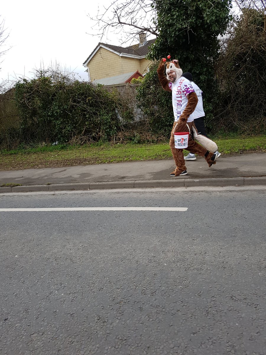 ChipSportPart's tweet image. Now onto school number 9 - beep if you see us #keepusgoing