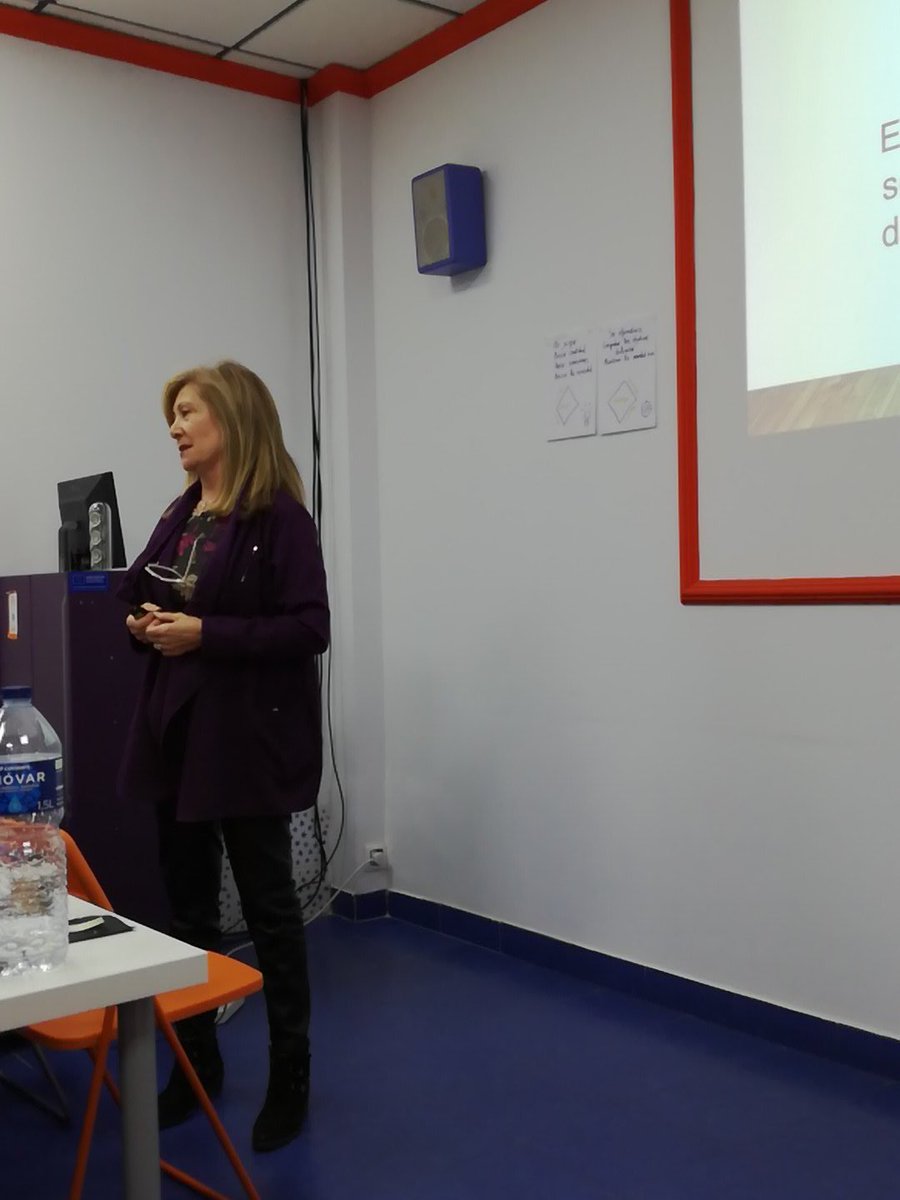 lolessancho's tweet image. "Aquello que haces que no está alineado con tus valores tiene los días contados" Consuelo Ibáñez en #BeDona18 en @HuiWork