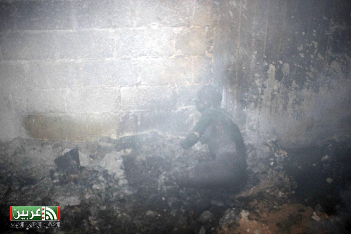 QalaatAlMudiq's tweet photo. E. #Damascus: GRAPHIC. People trapped last night in shelter in #Irbeen burned alive following incendiary bombardment. https://t.co/VhZPkV2pEk
