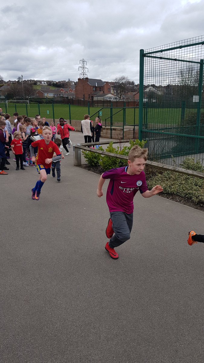OPA_Darfield's tweet photo. #TeamBullingham smashed it and completed laps of the playground too! Great to see siblings and friends in different year groups running and exercising together. #SportRelief #OPADPE https://t.co/opiGAl5v1a