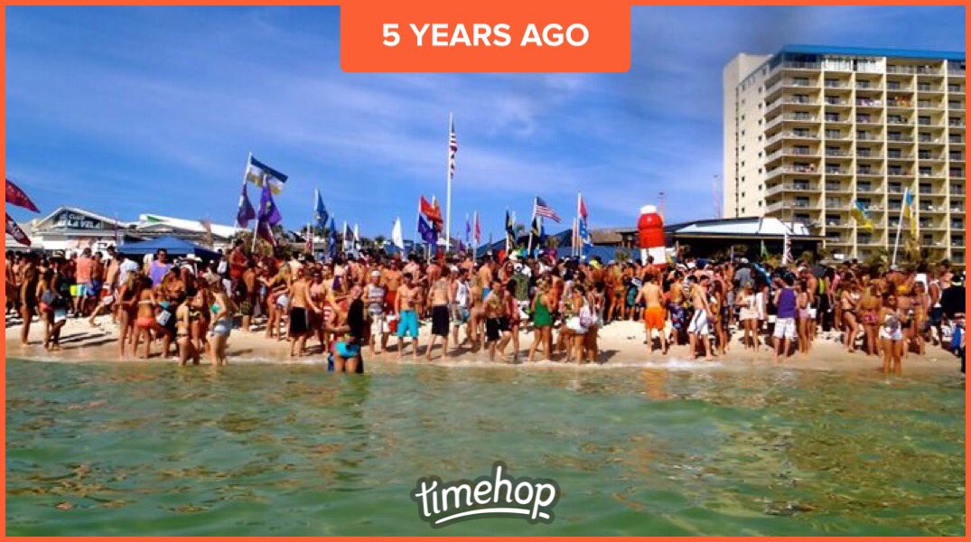 linds_hamm16's tweet image. My timehop is nothing but spring break pictures and I just want to say shoutout to all the randos I met and never saw again #missyou #ripPCB