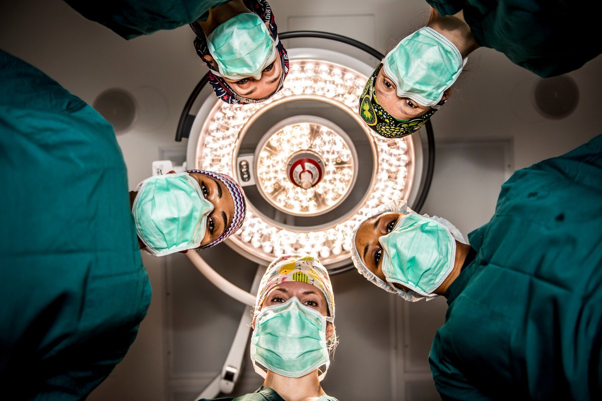MilitaryHealth's tweet photo. Our first photo contest submission comes from @belvoirhospital “Surgeons getting it done at the Belvoir Hospital. We Lead...One Team! #NationalDoctorsDay” What a great photo for #WomensHistoryMonth as well! like this tweet if you want this photo to win first place! https://t.co/ZAaOyZOLqr