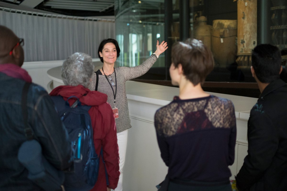quaibranly's tweet photo. Nous mettons en place des actions à destinations des publics en apprentissage du français, comme la visite Alpha qui permet de découvrir une sélection d’œuvres grâce à un jeu de cartes présentant visuels et mots simples pour faciliter la compréhension et la mémorisation #SLFF18 https://t.co/iQO1cSgnOA