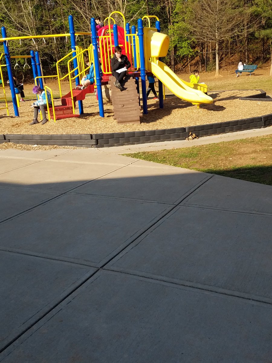 Miss Pettit tweet media