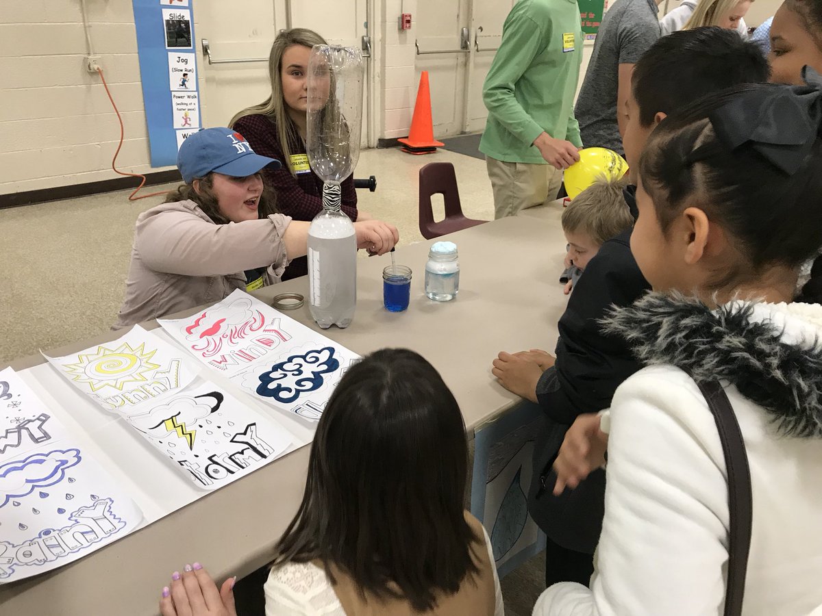 KESElementary's tweet photo. EFHS Science EXPO at KES today. High school students become teachers for the day. Engaging, meaningful hands on learning! Greatness ❤️🐾❤️ https://t.co/PR2pOcc4Yz