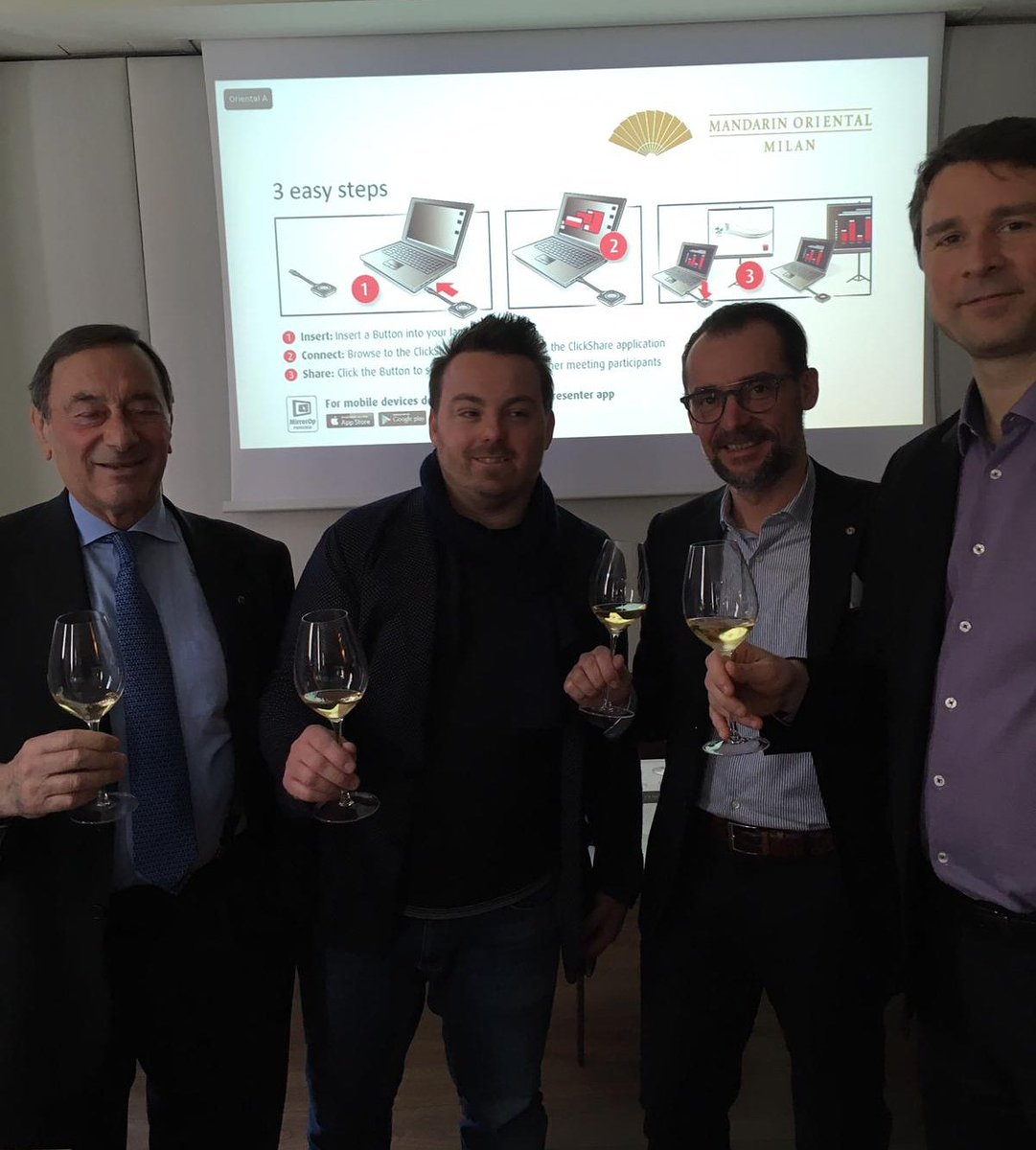 gardini_notes's tweet image. With Meregalli family and the co-chef de cave Denis Bunner tasting Bollinger 2004
#bollinger #tasting #tastingwine #tastingchampagne #lucagardini #lg #gardininotes #winekiller #meregalli