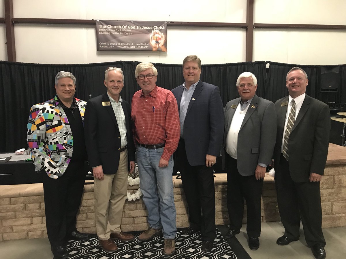 MastersPropInc's tweet image. President of Masters Properties and the Moore County Home Builders Association Jon Potter met with many of the leaders of the NC Home Builders Association this week during the Home Builders First tour. A special thank you to Senator Tom McInnis for attending the event.