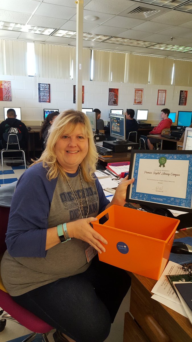 libby_diehl's tweet image. Congrats for your Premier Digital Literacy Campus classroom award Mrs. Crawford! Way to rock @learningdotcom. Keep up the awesome work!! @SRMSCowboys @IT_SDIRC #SPARK_IT