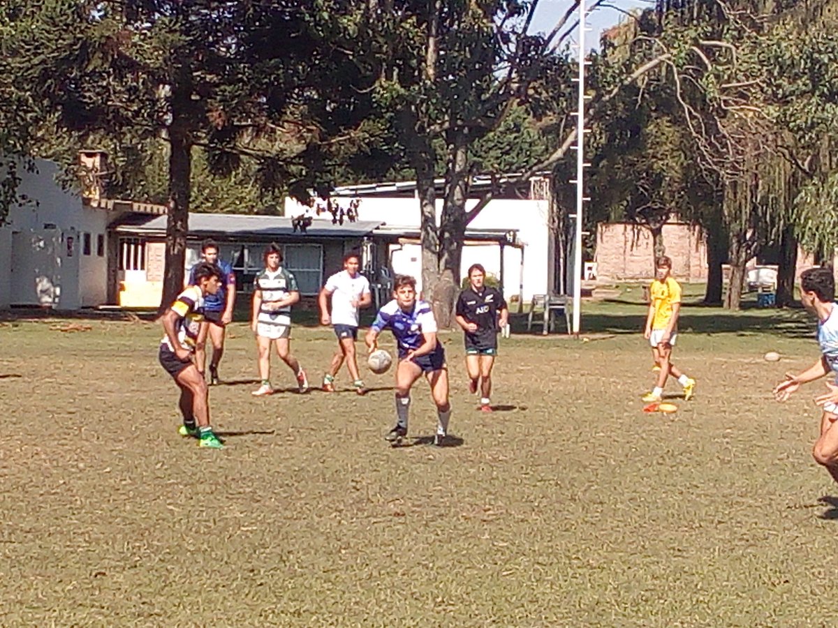 urobaprensa's tweet photo. Último entrenamiento. Mañana 14 hs con Unión Entrerriana. Campeonato Argentino M18.
#vamosuroba.
#jugamostodos https://t.co/lrymnldRfE