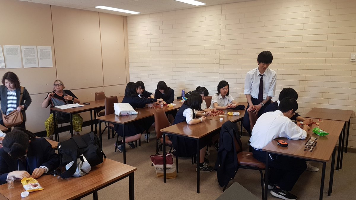 Them: Josh, what did you do this arvo? 
Me: Great afternoon spent with Mount Clear Japanese students Building lollie bridges at #FedUni <a href="/FedUniAustralia/">Federation University</a>