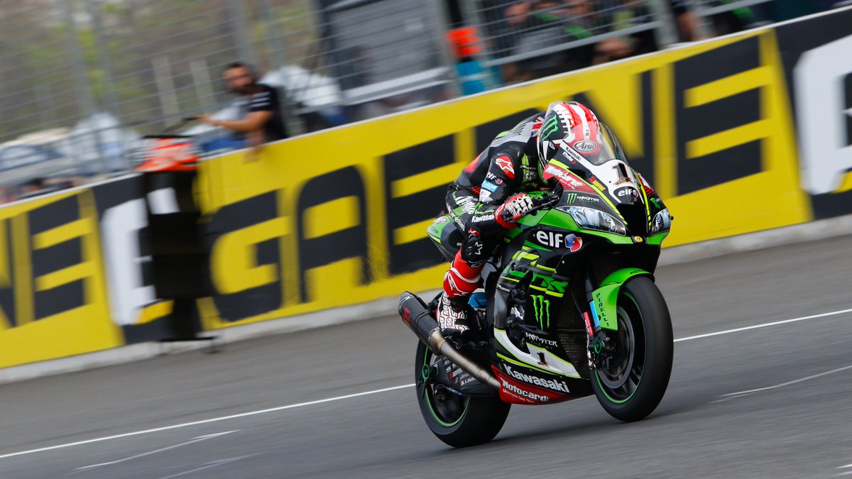 Motoblog Jonathan Rea Kawasaki Racing Team 1 Day 1 Thaiworldsbk Worldsbk Sbk Superbike Jonathanrea Zx10rr Kawasaki Kawasakiracing T Co Aq3hcm7l7t