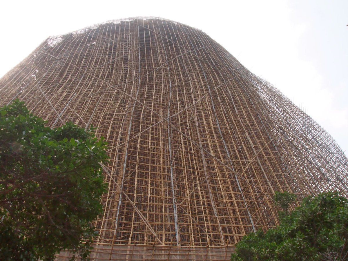 No1scaffold's tweet photo. A look at #scaffolding around the world – here’s an example of bamboo scaffolding in Asia!

#ChooseCraven #Manchester #buildingproject https://t.co/qPRMOCuCVs