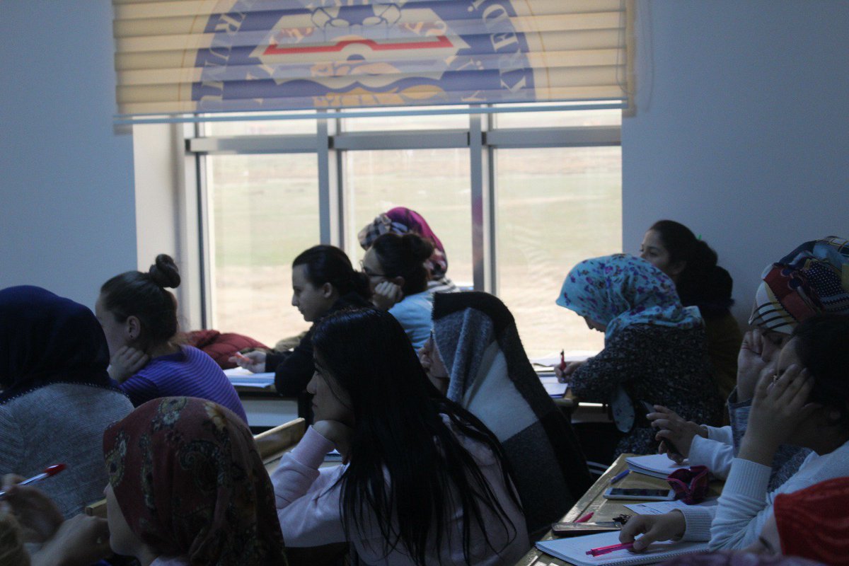 SivasKYGM's tweet photo. Şarkışla yurdumuzda İngilizce kursumuz katılan öğrencilerimiz her alanda kendini geliştirmeye devam ediyor...
#KYKAkademi https://t.co/Da1eqJxY6t