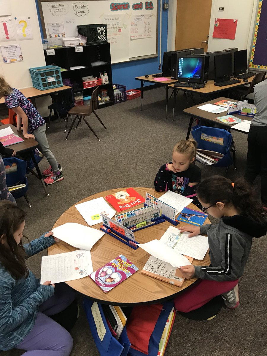 We took a gallery walk to check out everyone’s book reviews! #keh4life