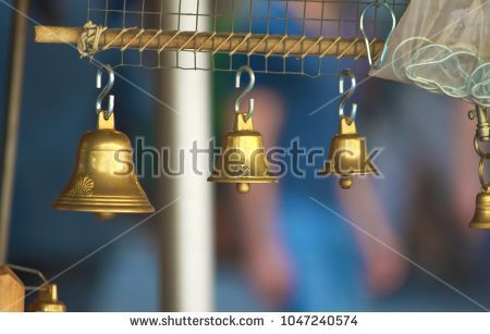 EyeseeMS's tweet image. #Campanelle di #ottone appese in un #mercatodellepulci a #Firenze | little hanging brass #bells in a #fleamarket in #Florence #Download buff.ly/2FPyPFW More #Subscription buff.ly/2n0OhTi #Microstock #Stockphotos buff.ly/2pqbe4v