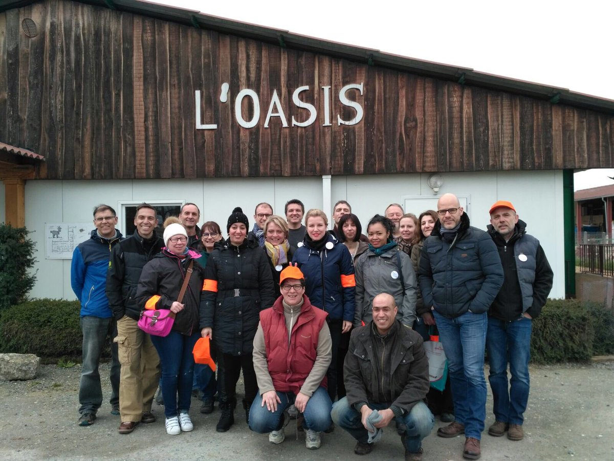 VeroForgeard's tweet photo. One of our team at Bayer Environmental Science invests time this morning to help at the association l’Oasis in Lyon area. What a wonderful team spirit ! #GESCSD https://t.co/AMo0ccHCL2
