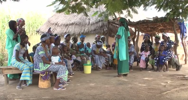 🎥 #SENEGAL
Agro-pastoral communities are working together in Central Senegal to tackle #climatechange challenges. Applying successful #UNFAO approaches, in particular the Dimitra Clubs and the ##FarmerFieldSchool
See more ➨ bit.ly/2uhjJDM 

#ClubsDimitra #Kebetu
