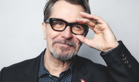 Hoje é aniversario do Gary Oldman, ator que interpretou o Sirius Black. happy birthday  