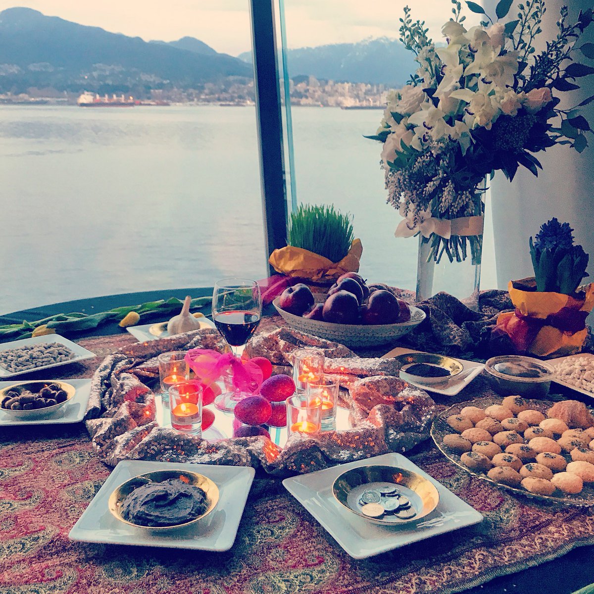 QorbaniMD's tweet photo. Celebrating #Nowruz, a 3000 years old Persian tradition and the first day of spring, at @TheUSCAP annual meeting 2018 in Vancouver 🇨🇦🇺🇸🌿💐🌸🌹🍎🍷🎂🎼💝 https://t.co/h9W3f479zl