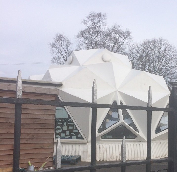 What do we need in a space for play? Join the informal discussion between artist Emily Speed and architect Lee Ivett in the 'bubble' classroom at Kennington Primary, Weds 28 March 6pm. bit.ly/speedivett #spaceforplay #leisurespace #multiusespace