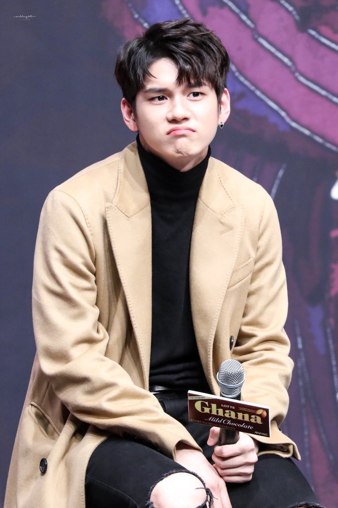 I_YamzZ's tweet photo. เรื่องเกมส์ก็ล้อว่าพี่เกินจะเยียวยา เรื่องทรงผมเกาลัดก็คาดว่าแดนน่าจะเป็นคนล้อพี่ว่าไม่น่ารักด้วย เนี้ยล่ะเรื่องท่อนร้องใน never อีกกก ไปล้อซองอูจนพี่เค้าจิตตกอ่ะ หลายคดีเหลือเกินน่ะคังแดเนียล!!! #เนียลอง https://t.co/QcPDZZJlc4