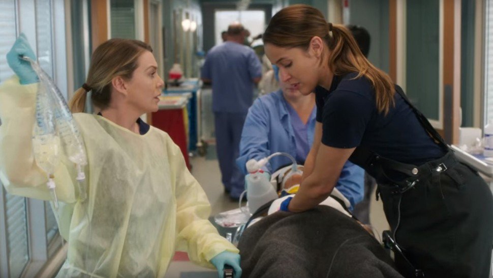 YourfavITgirl's tweet photo. @ABCNetwork @GreysABC @EllenPompeo @JainaLeeOrtiz Meredith and Andy have an awesome connection!!! #DoctorFighter https://t.co/m5NVN2up05