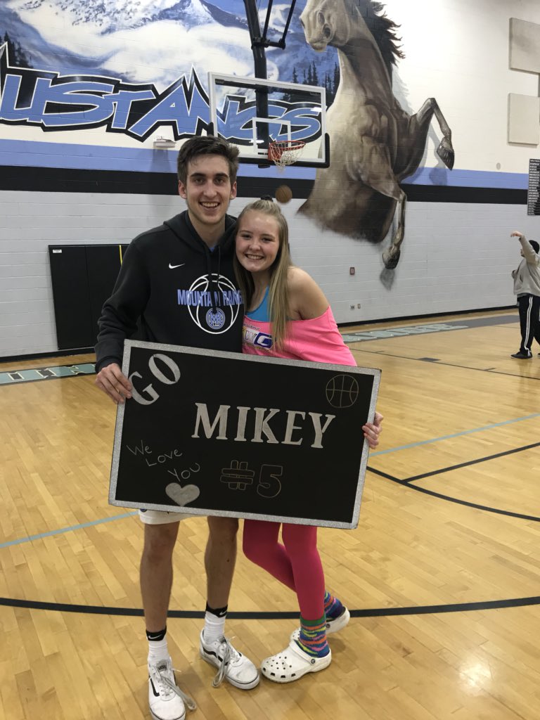 KatelynnAlberi's tweet photo. Happy Birthday Mikey!!! I love you to death and I hope you have the best day ever! 🎉🎈🎊🎁🎂🎈❤️❤️❤️❤️ https://t.co/tHmhKIX8dC