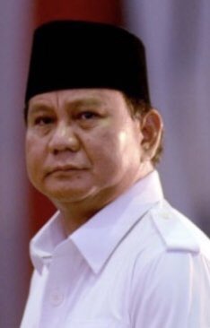 John_NKRI's tweet image. Kepemimpinan SIAPA yg anda pilih:

1. Pesimis (Prabowo: Indonesia BUBAR Thn 2030) —&amp;gt; silakan: Like

2. Optimis (Jokowi: Sesulit Apapun Harus Optimis) —&amp;gt; silakan: Retweet