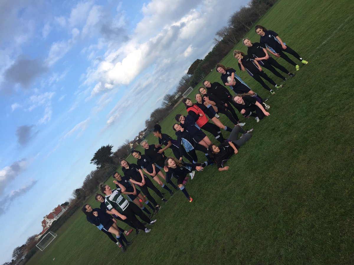 LMDCHSCA's tweet photo. Great to see so many girls taking part in @gsyrugbyacademy match! Well played @sshspedept it was a great spectacle of 🏉! @EnglandRugby @lmdcpe @LamareHighSchoo @community_rugby @ITVRugby @SkySportsRugby #GetInvolved #GetInspired #LMDCStandards @GuernseyRDO @GuernseyRFC https://t.co/NQqybMkIiy