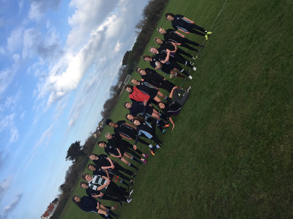 Great to see so many girls taking part in <a href="/gsyrugbyacademy/">@GsyRugbyAcademy</a> match! Well played @sshspedept it was a great spectacle of 🏉! <a href="/EnglandRugby/">England Rugby</a> <a href="/lmdcpe/">LMDC PE DEPT.</a> <a href="/LamareHighSchoo/">La Mare De Carteret High School</a> <a href="/community_rugby/">哈尔滨 -雪儿</a> <a href="/ITVRugby/">ITV Rugby</a> <a href="/SkySportsRugby/">Sky Sports Rugby Union</a> #GetInvolved #GetInspired #LMDCStandards <a href="/GuernseyRDO/">Steve Melbourne MBE</a> @GuernseyRFC