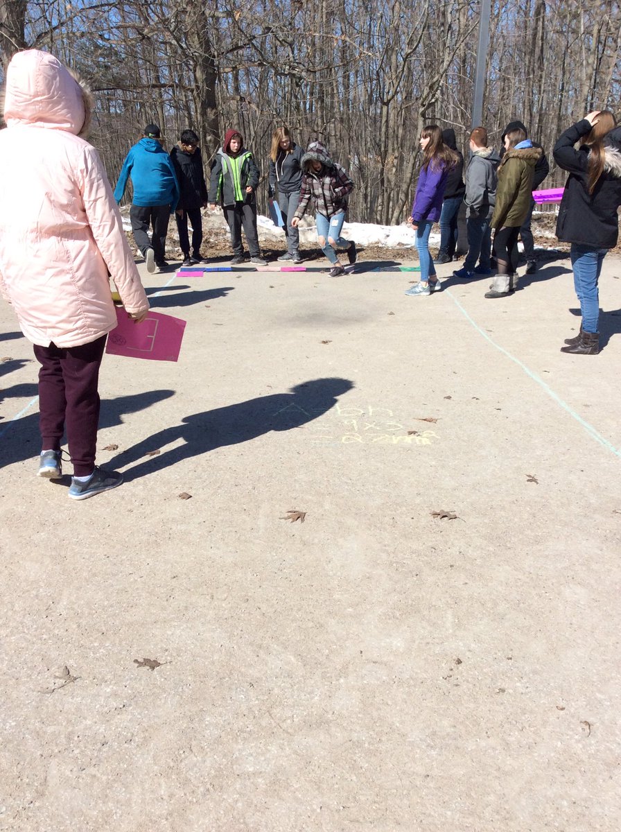 JamesKeatingES's tweet photo. Mrs.Latour's class taking math outside to help VISUALIZE real life measurements.....including homemade tiles to help SEE the math. https://t.co/HUZzWVww51