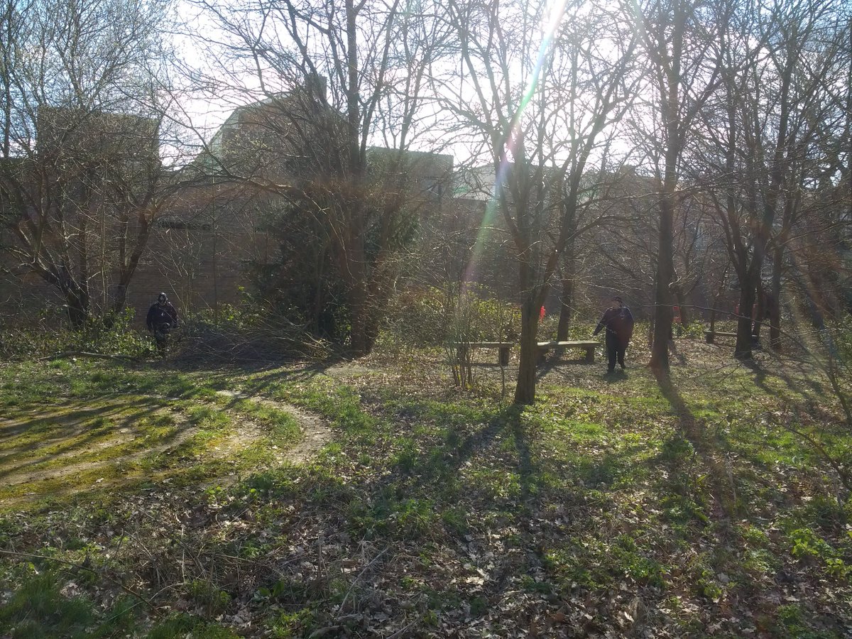 MPSForestHill's tweet photo. #PCMick, #PCSOAmie, and #PCSam out and about in #ForestHill conducting weapon sweeps in the sunshine ☀️☀️☀️ Pleased to say nothing found! https://t.co/xOm2cxXeuM