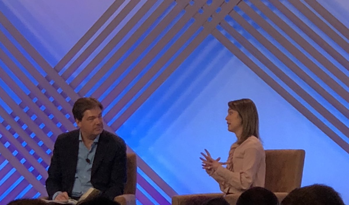 Janey_C_H's tweet photo. @emilychangtv on #Brotopia at @Cisco #execsummit2018 Advocate.  Speak up.  Close the pay gap.  When in fight or flight mode, choosing to fight takes you to the inflection point to go up. https://t.co/JV9O9xj5eL