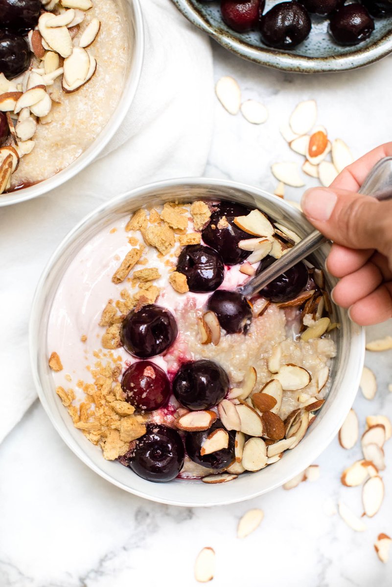 #AD Looking for a new breakfast?! Try this Cherry Almond Cheesecake Oat Bran Bowl- full of fiber, protein and flavor! So yummy! #betterbowl18 <a href="/HodgsonMill/">Hodgson Mill</a> @HealthyAperture nutritiouseats.com/cherry-almond-…